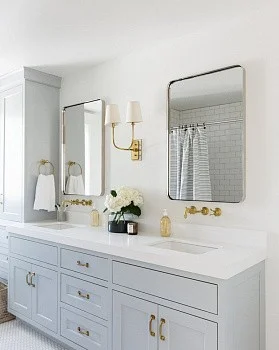 Серебряное настенное зеркало «Фултон»
